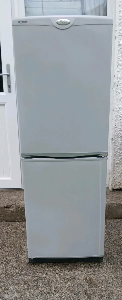 Whirlpool fridge freezer - Image 1