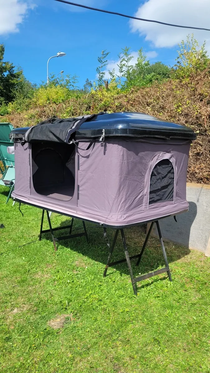 Rooftop tent - Image 1