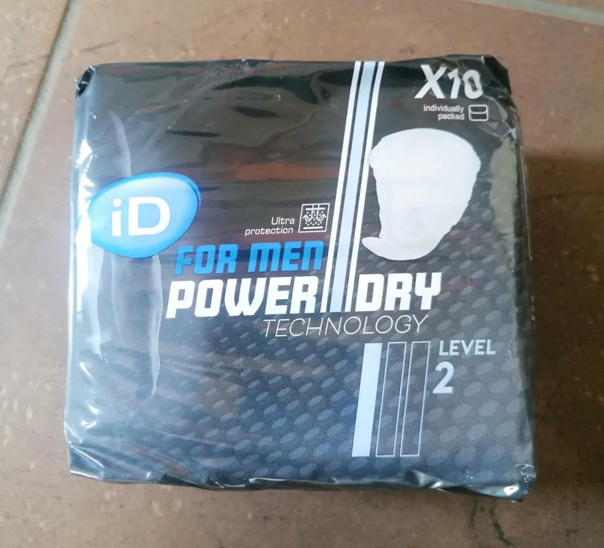 16 Packs of iD Pads for Men - Image 1