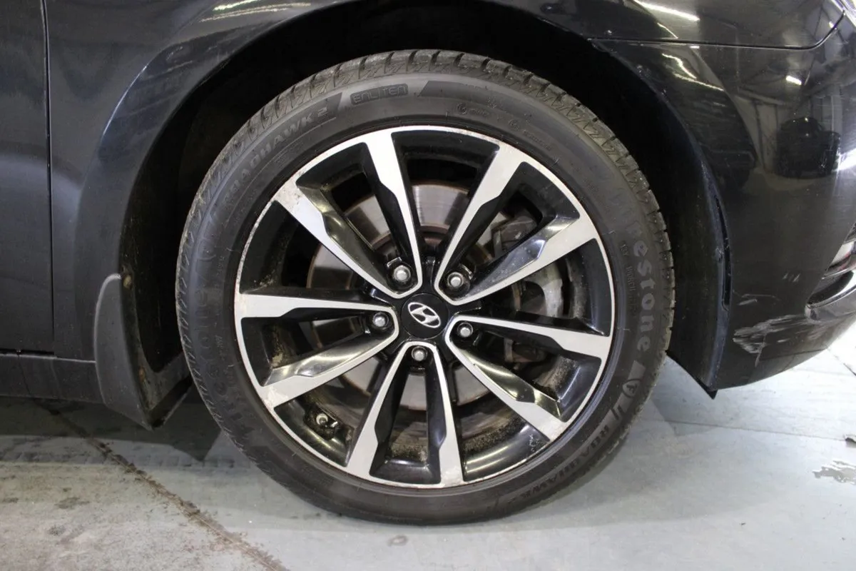 Hyundai i40 1.7 Diesel Executive - Image 3