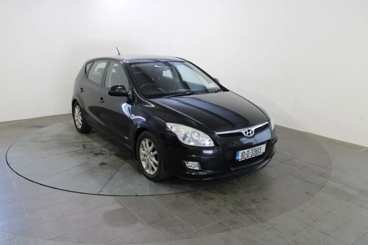 Hyundai i30 1.6 Crdi 90bhp Deluxe Eco - Image 1