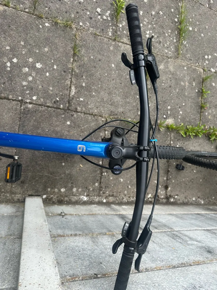 Trek Marlin 6 Mountain Bike - Image 4