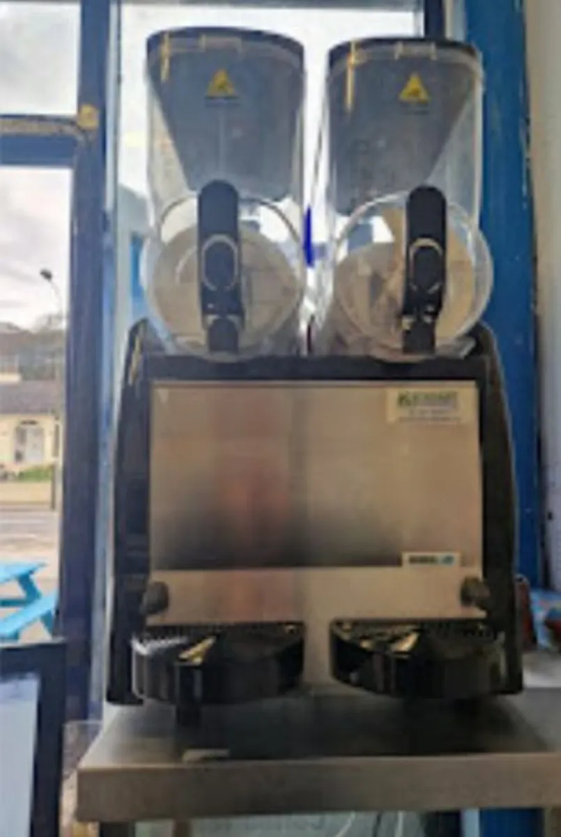 Slush Machine - Image 1