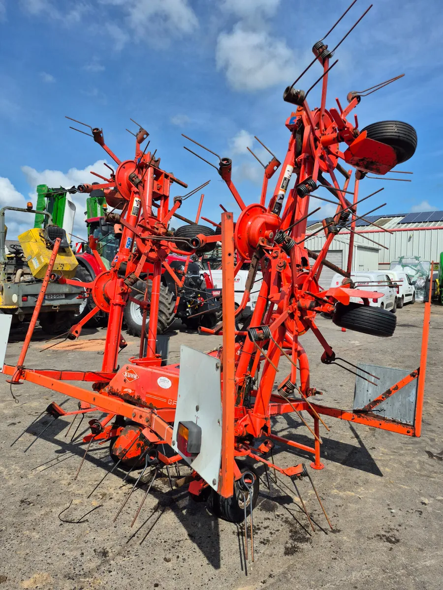 Kuhn GF 8501 Tedder - Image 3