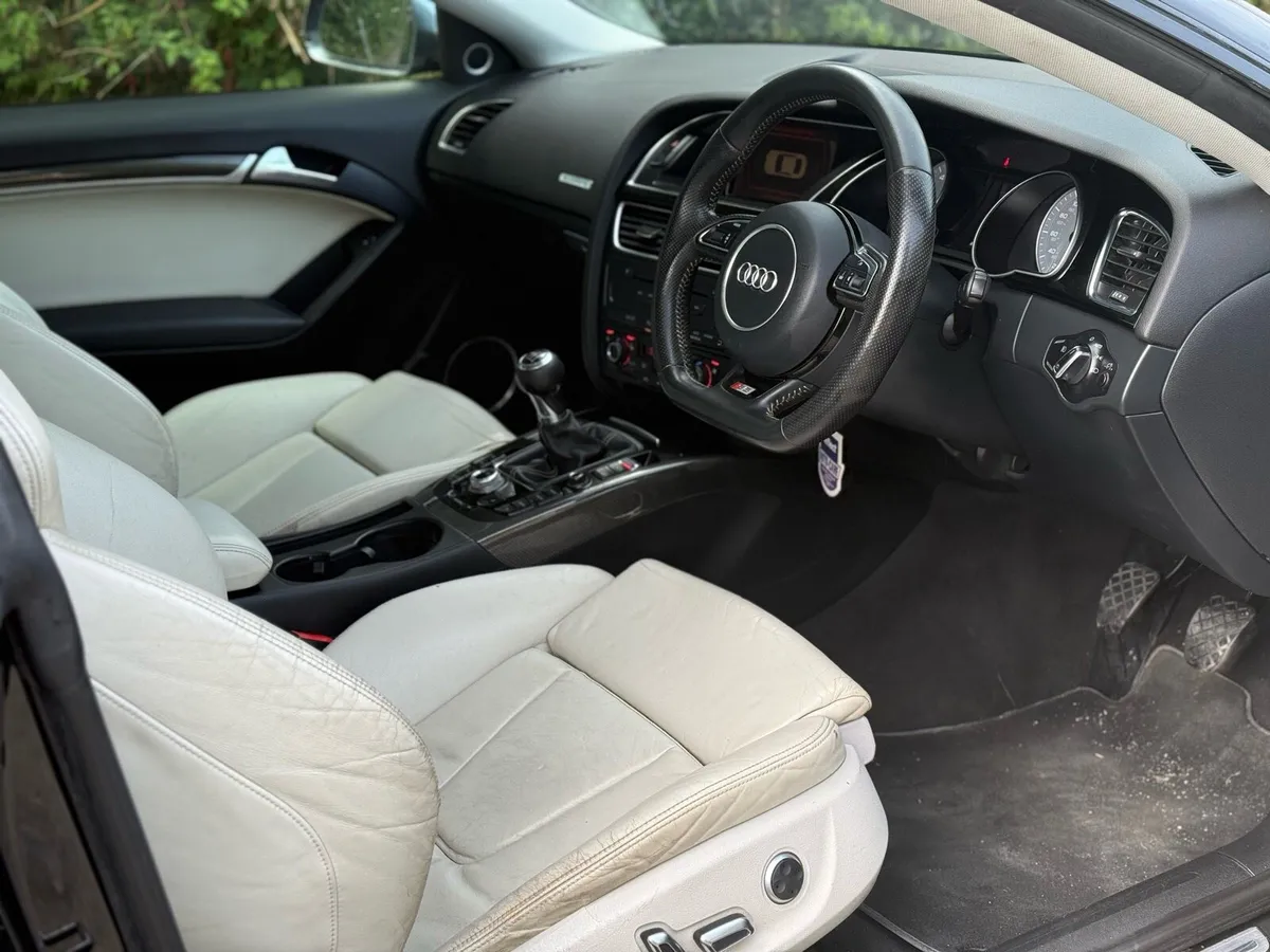 Audi S5 4.2 Manual V8 2009 - Image 3