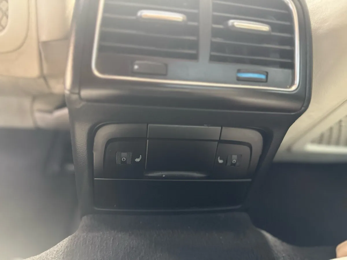 Audi S5 4.2 Manual V8 2009 - Image 3