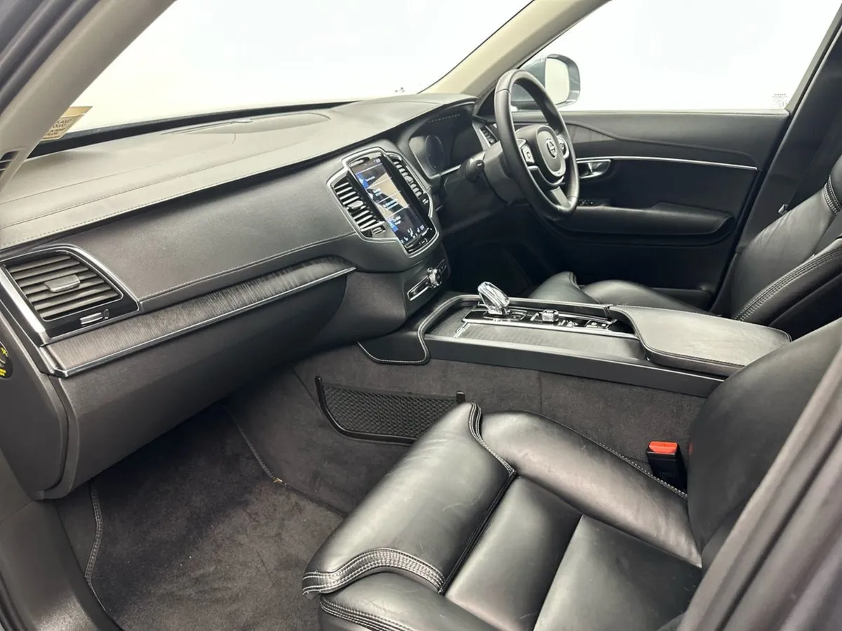 Volvo XC90 T8 Inscription  low Mileage   195 P/W - Image 4