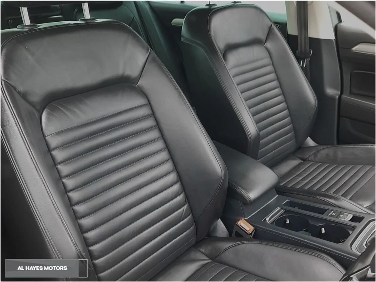 Volkswagen Passat  highline 2.0 TDI 150 BHP - Image 4