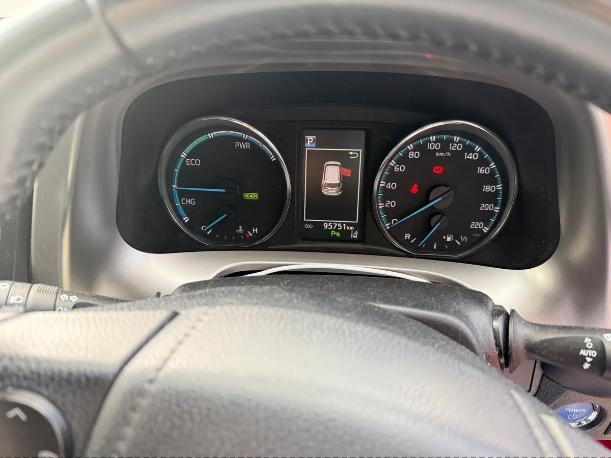 2018 Toyota RAV4 Luna Hybrid 2.5 L petrol hybrid - Image 4
