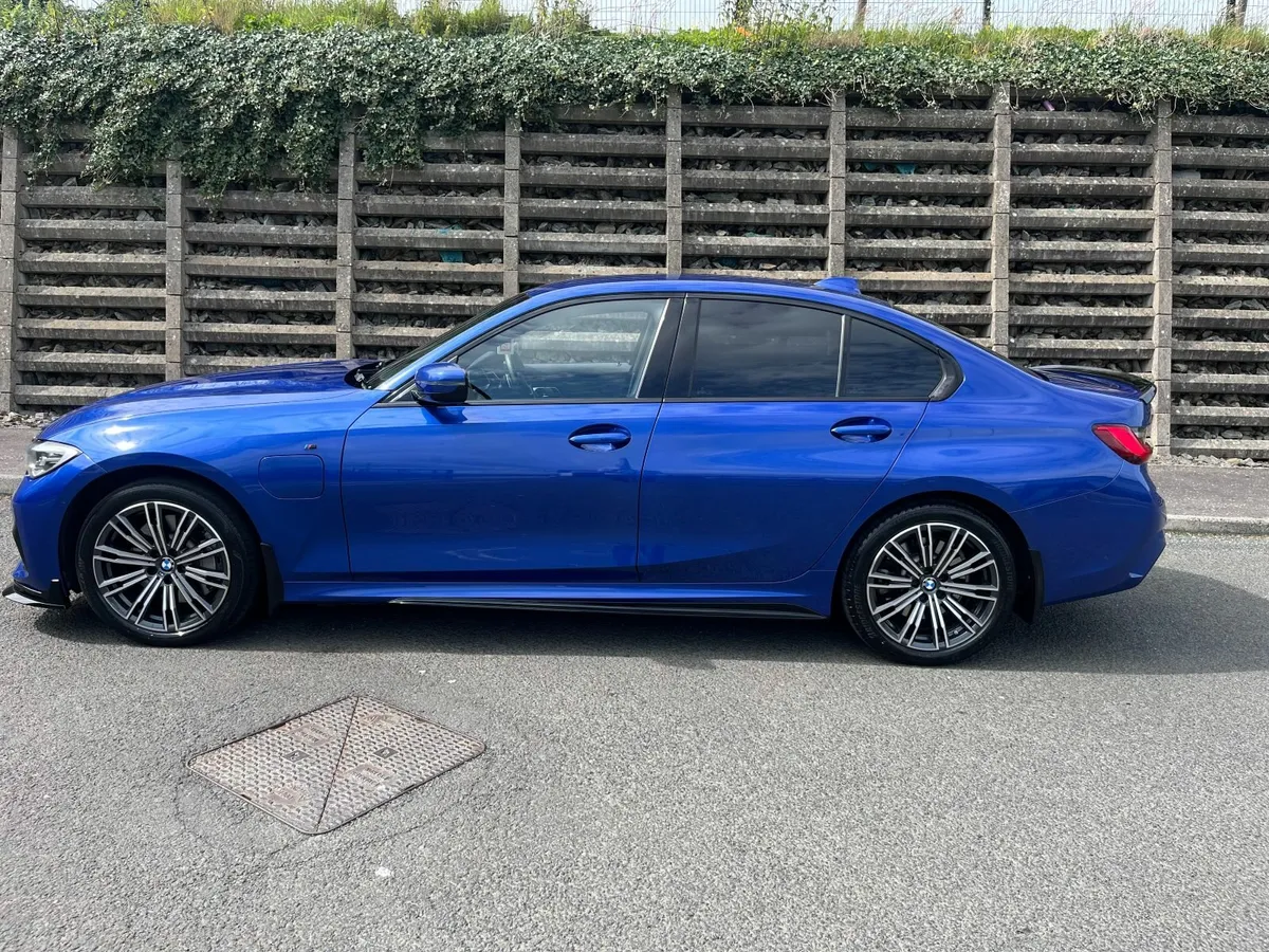 2021 BMW 3 Series 330e M Sport 4dr Step Auto - Image 2