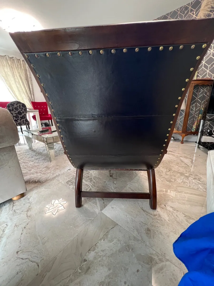 Leather couch - Image 2