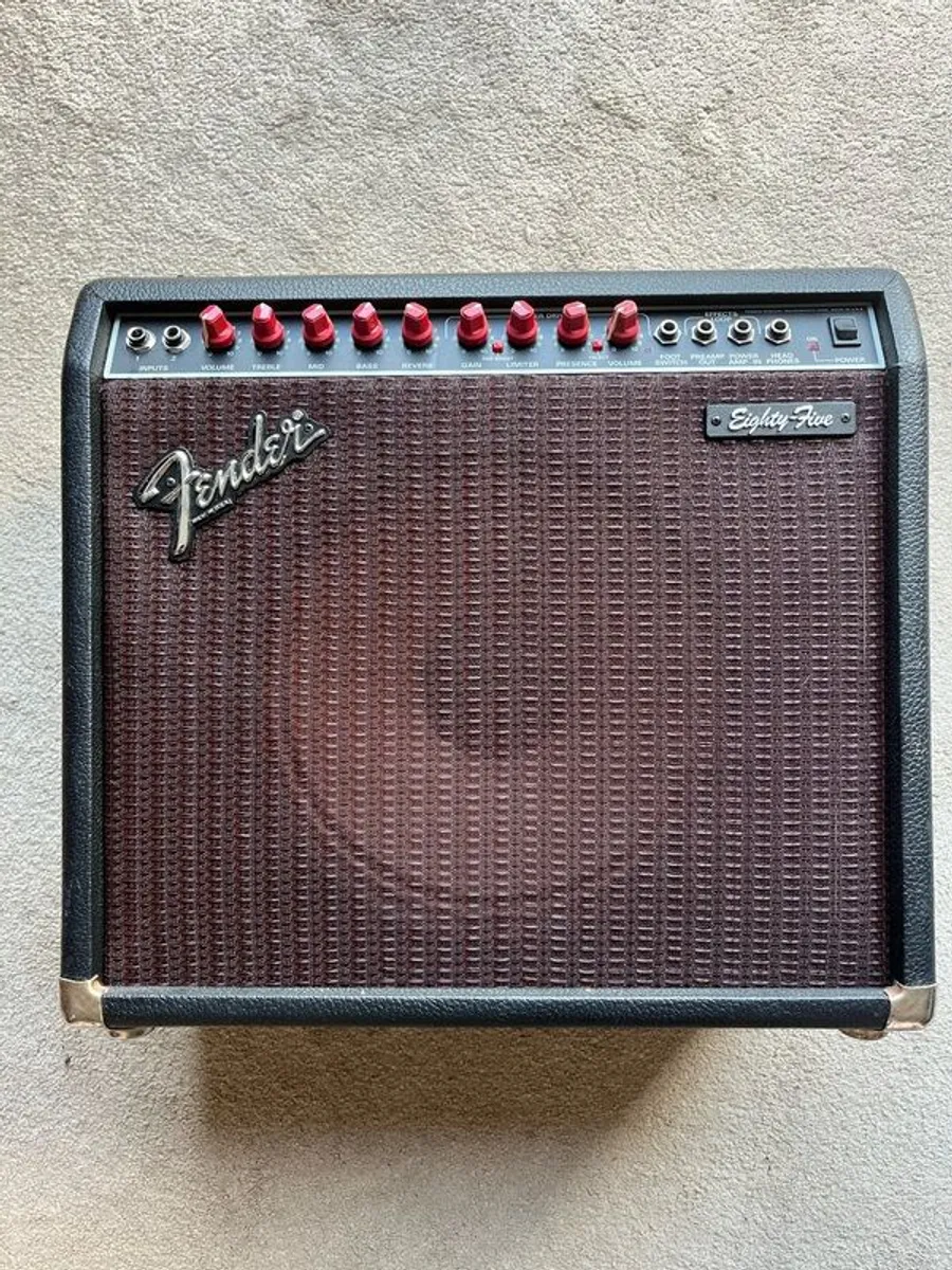Fender Eighty-Five made USA 200 Watts - Image 1