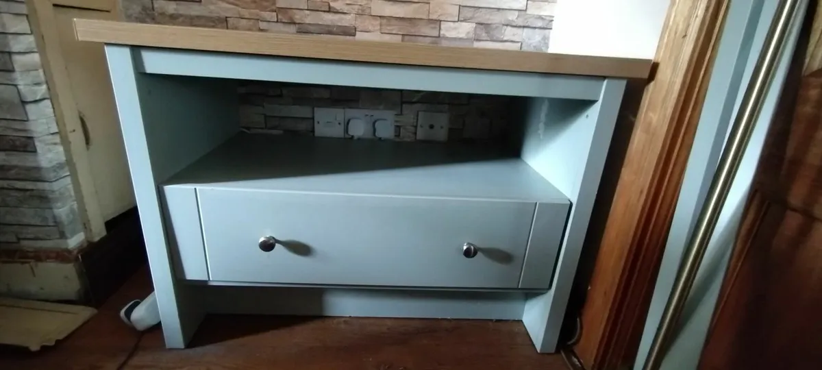 Tv cabinet - Image 2