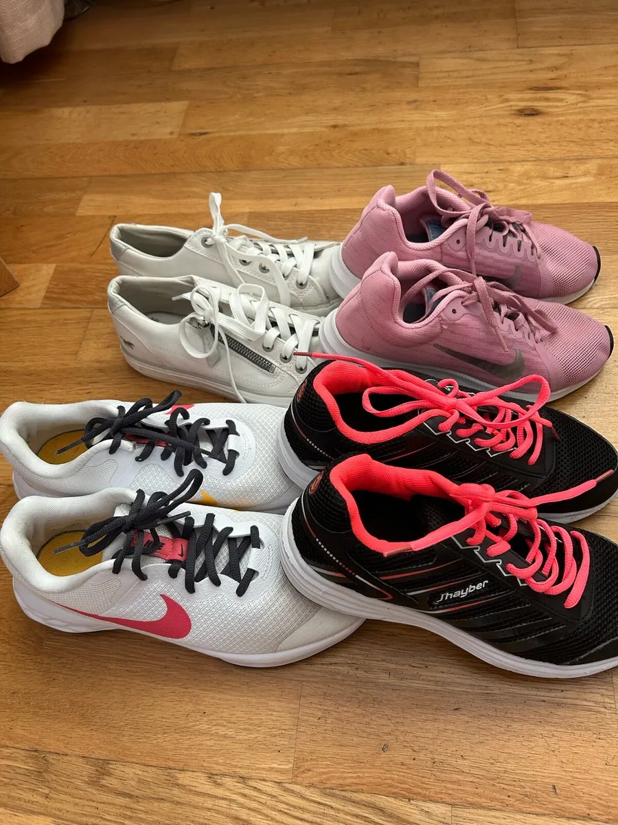 Girls shoes - Image 1