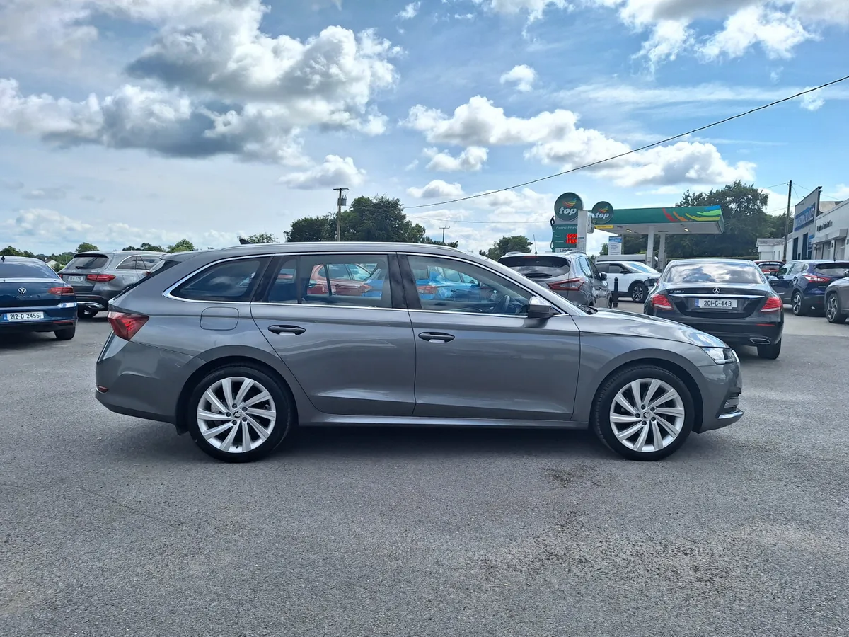 Octavia 2.0 Tdi Style Ed, Top Spec/Immaculate - Image 2
