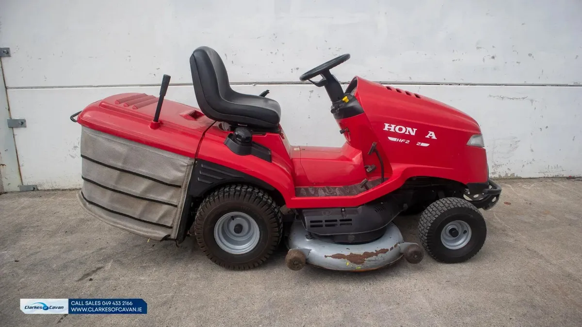 2018 Honda HF2622 Ride-on - Image 3