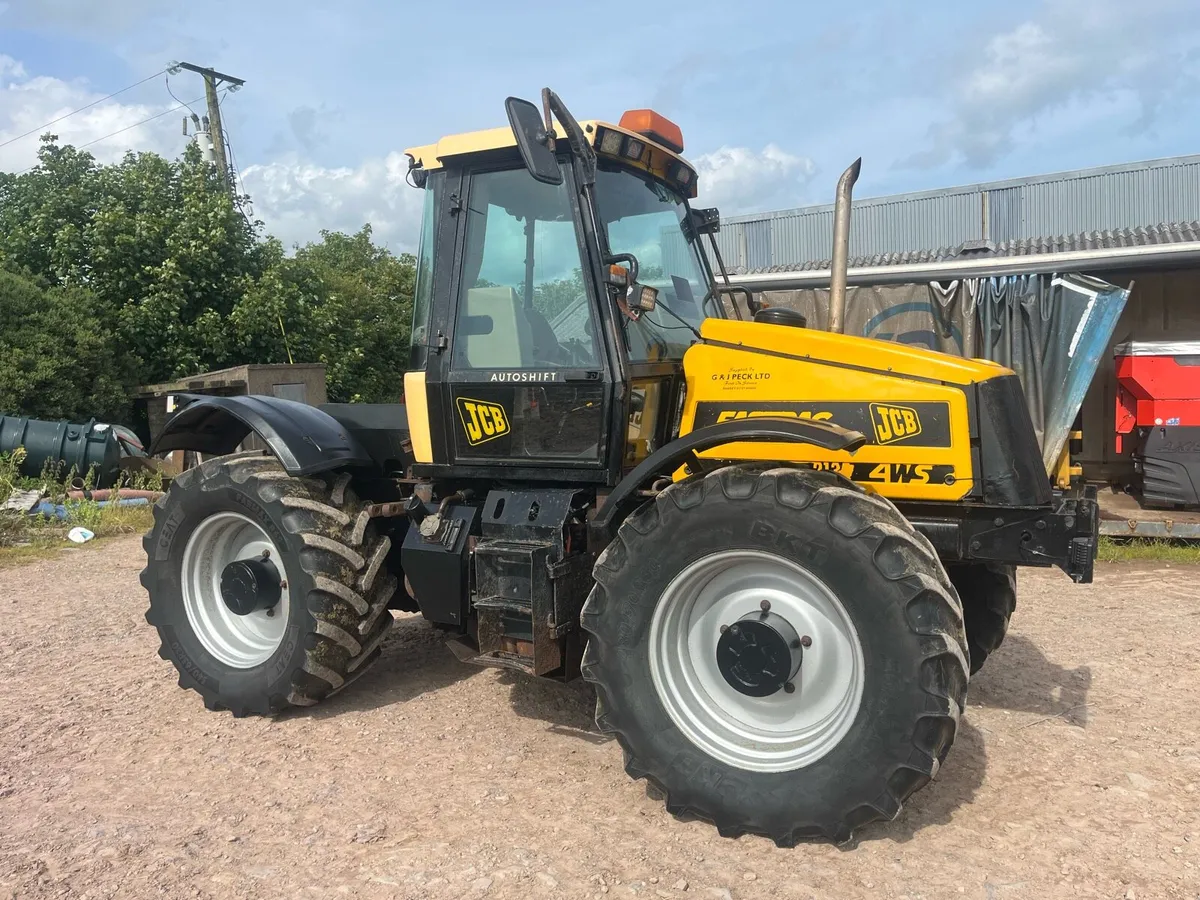 JCB Fastrac 2135 - Image 2