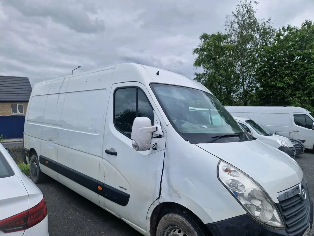 Van - Image 2