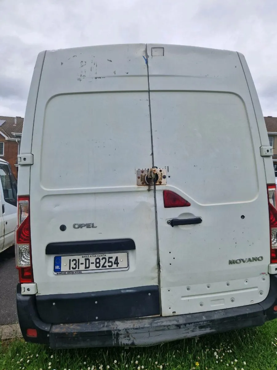 Van - Image 3