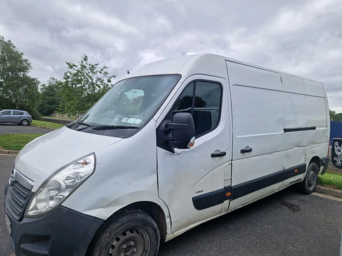Van - Image 4
