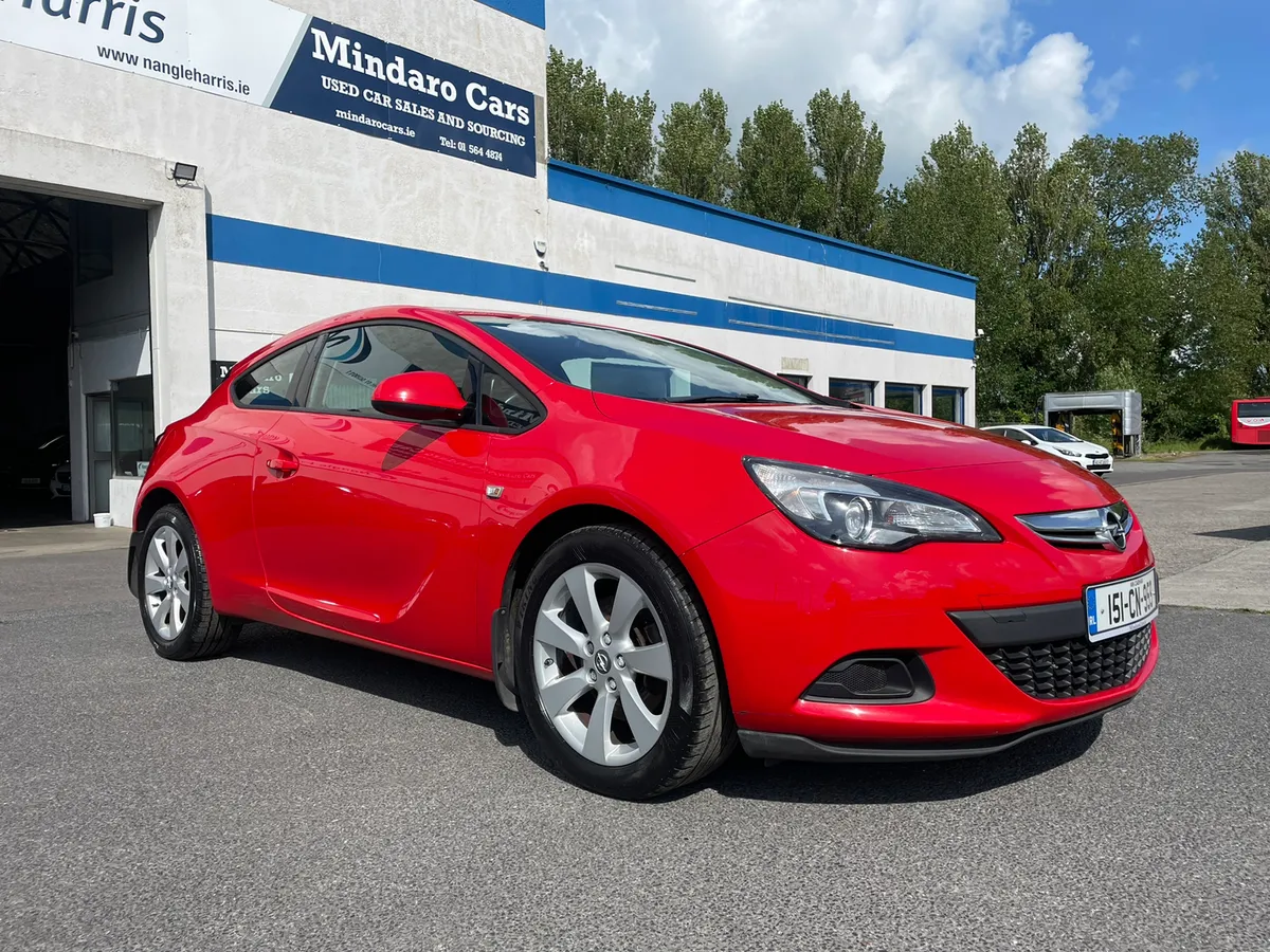 Opel Astra Sport 2015//Petrol//very low mileage - Image 1