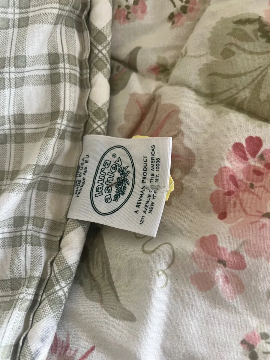 Laura Ashley Bedspread - Image 1