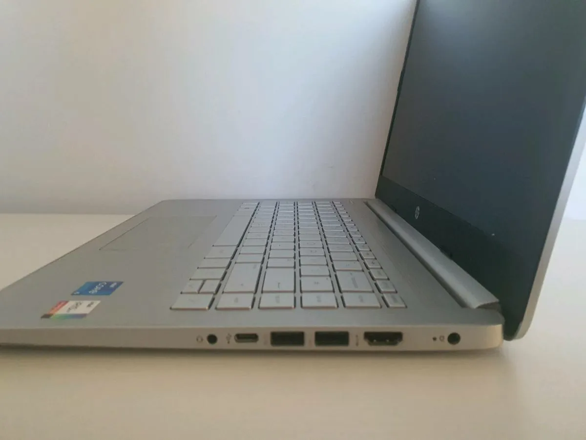 Hp laptop - Image 3