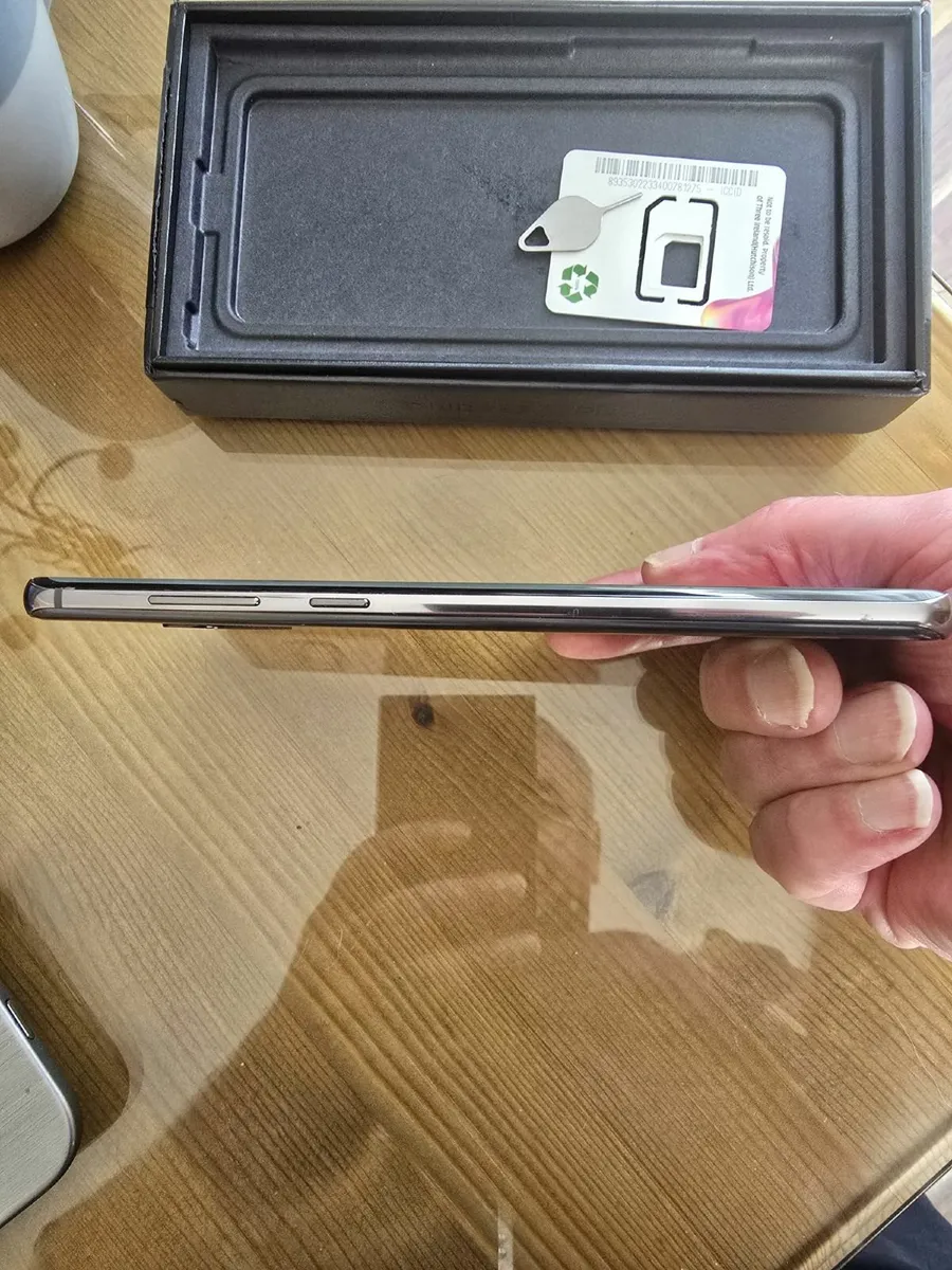 Samsung S10+ Phone - Image 4