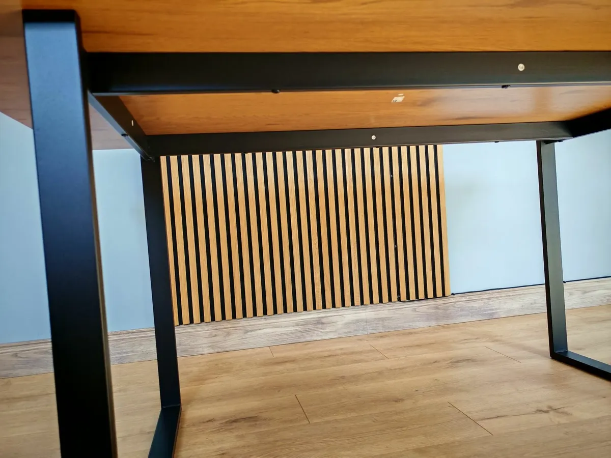 Dining table - Image 3