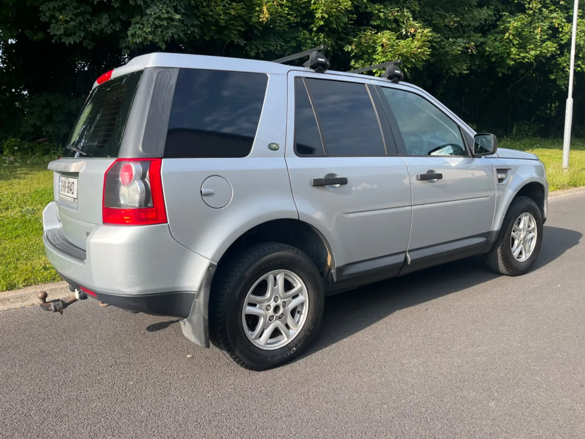 Land Rover Freelander 2010 - Image 2