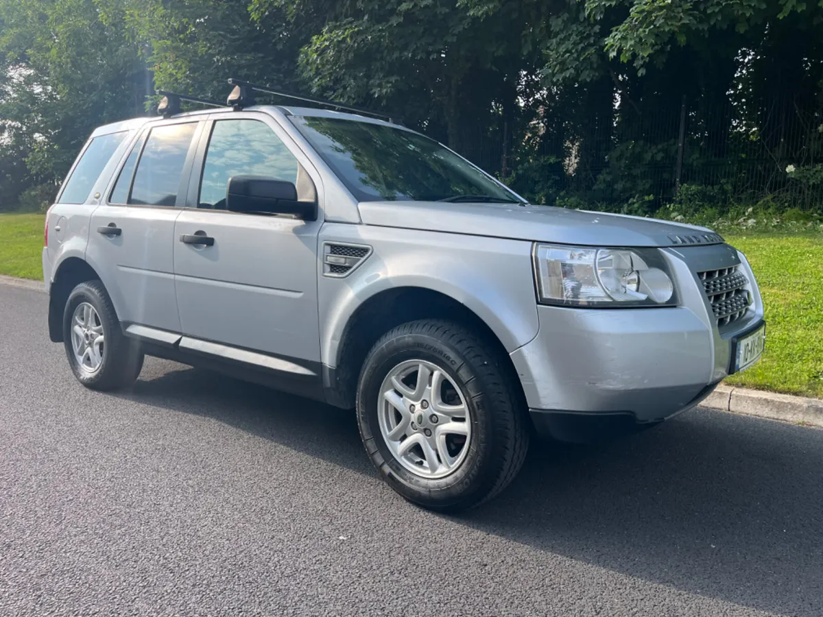 Land Rover Freelander 2010 - Image 1