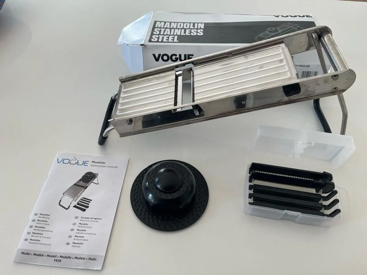 Vogue stainless steel mandolin vegetable slicer - Image 1