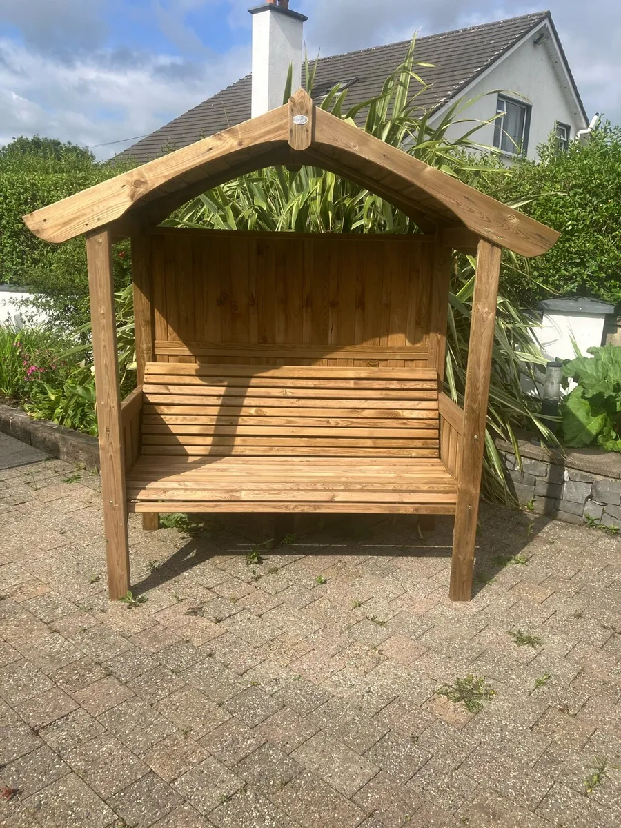 Garden furniture - Image 1