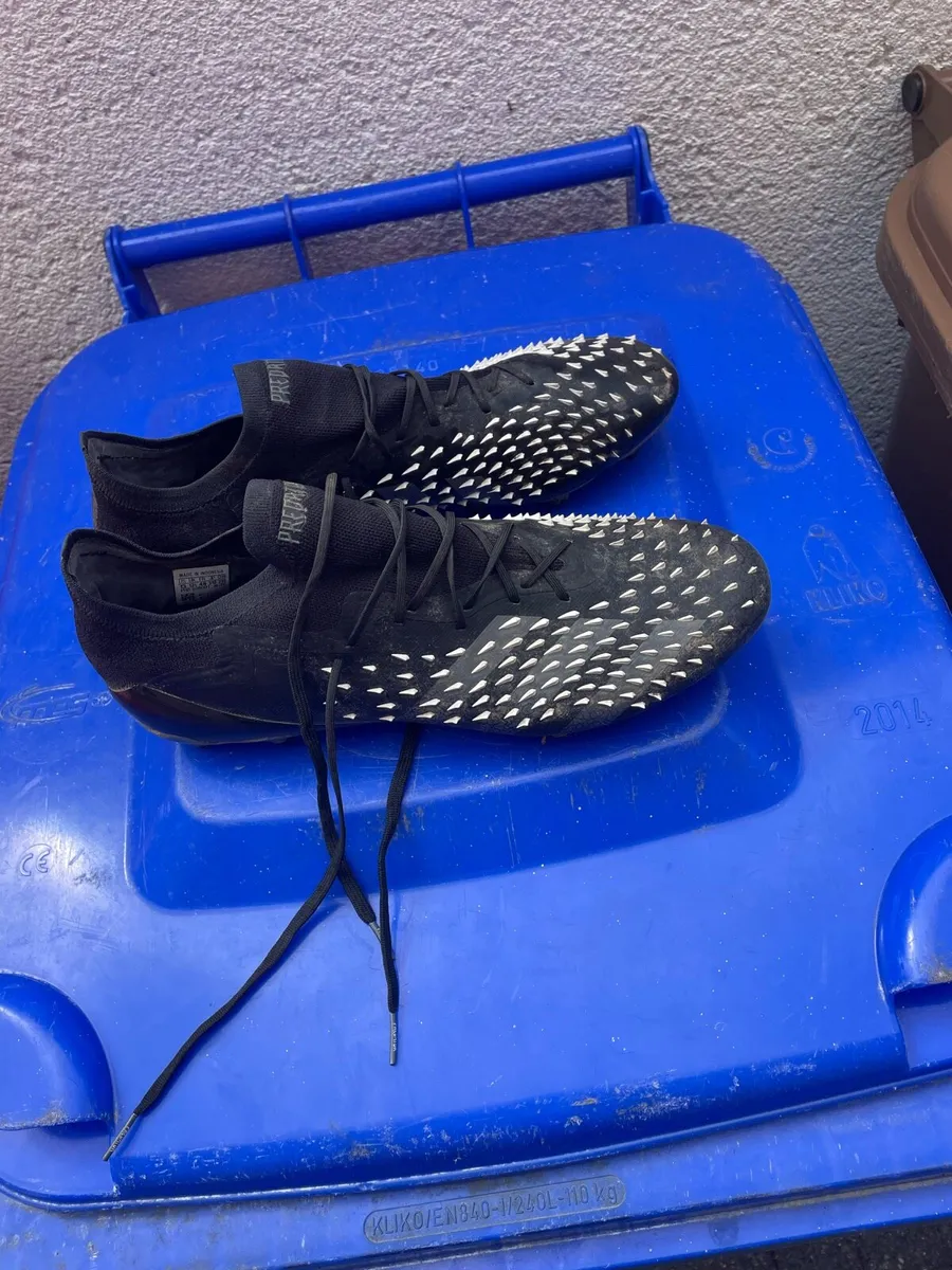 Adidas predators freak .1 low football boots - Image 2