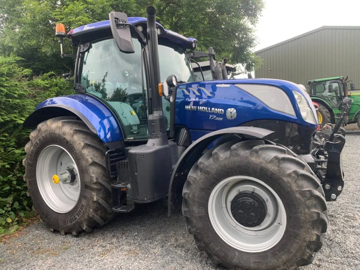 2024 New Holland T7 225 Blue Power