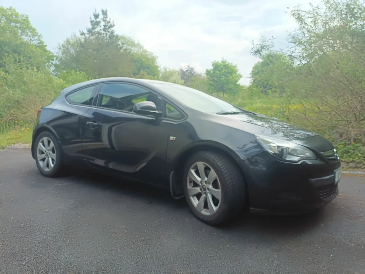 Opel Astra 2013 - Image 4