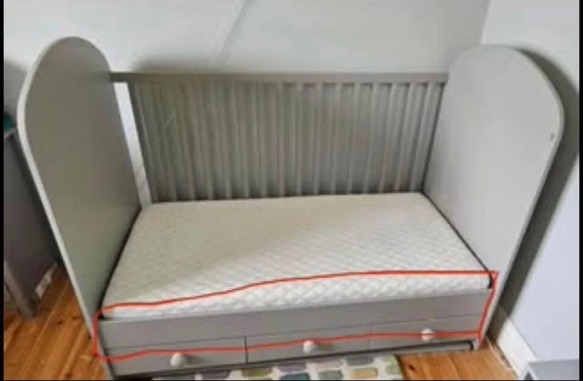 Cot bed - Image 3