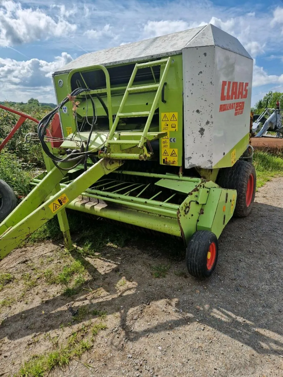 Round baler - Image 2