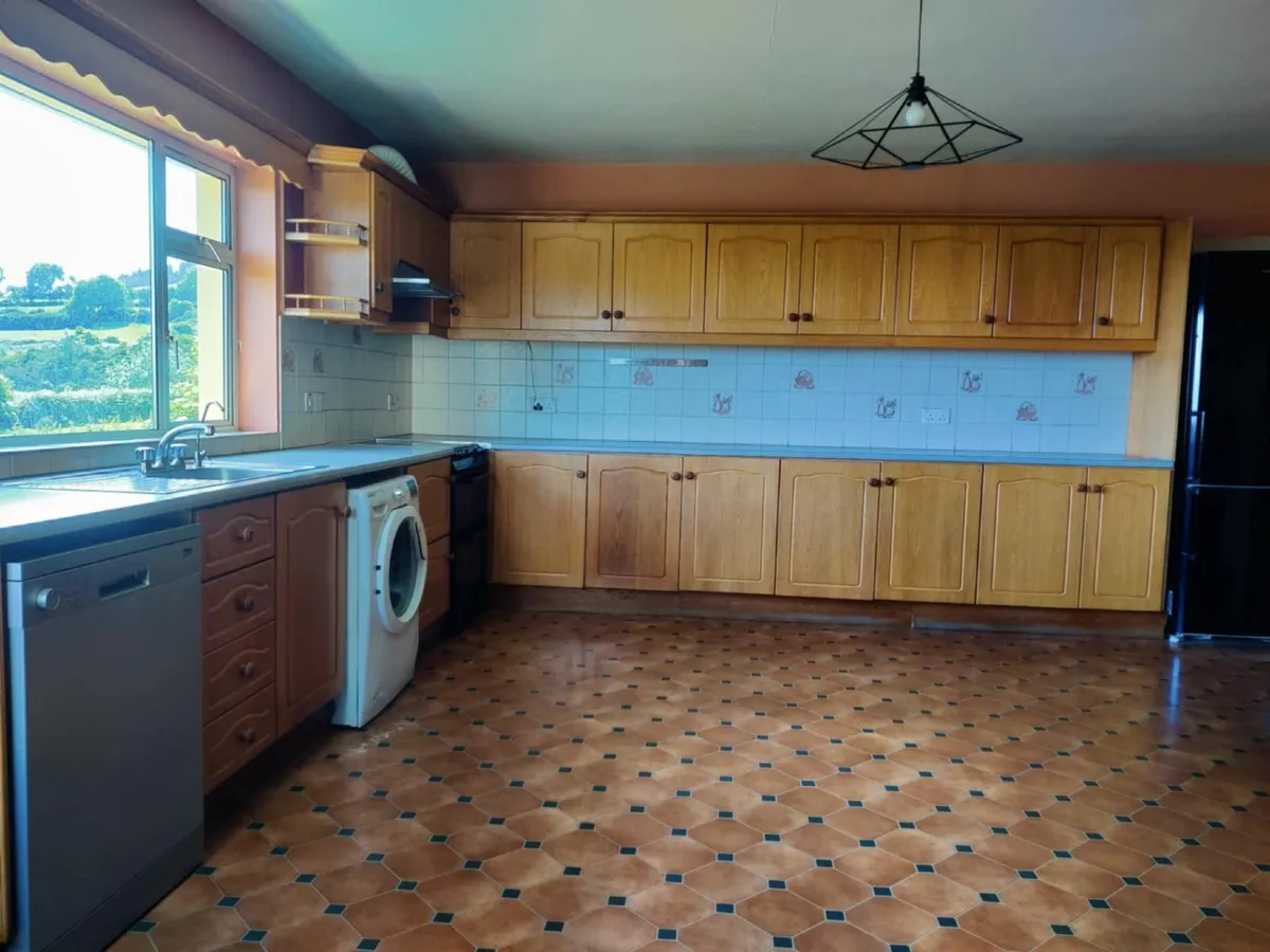 FULL KITCHEN + APPLIANCES - Image 3