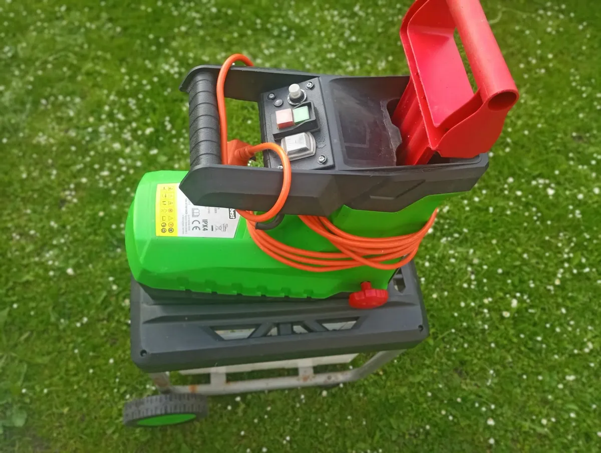 Wood Chipper - Image 2