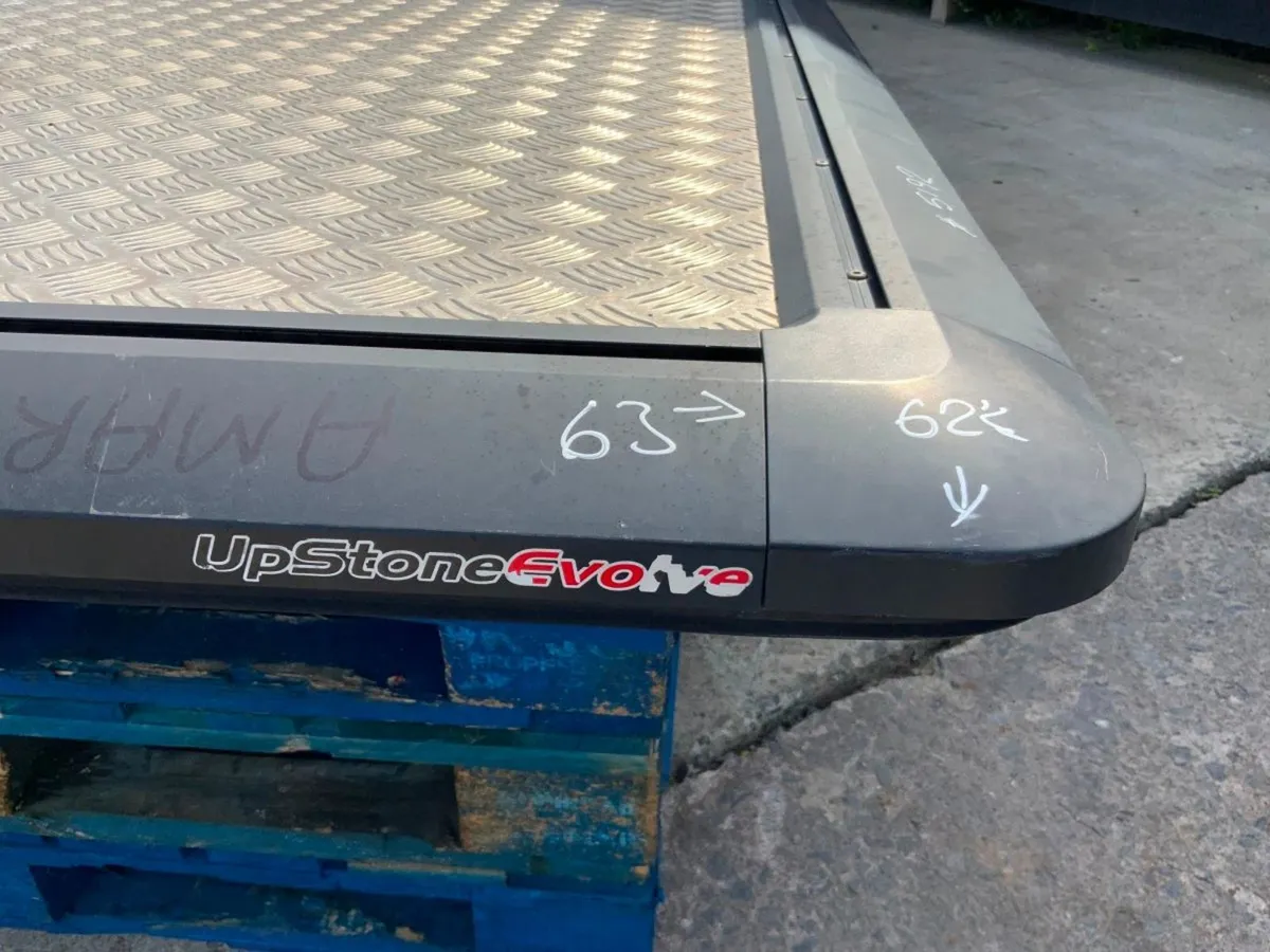 VW AMORAK TONNEAU LOAD  BED COVER....5192. - Image 2