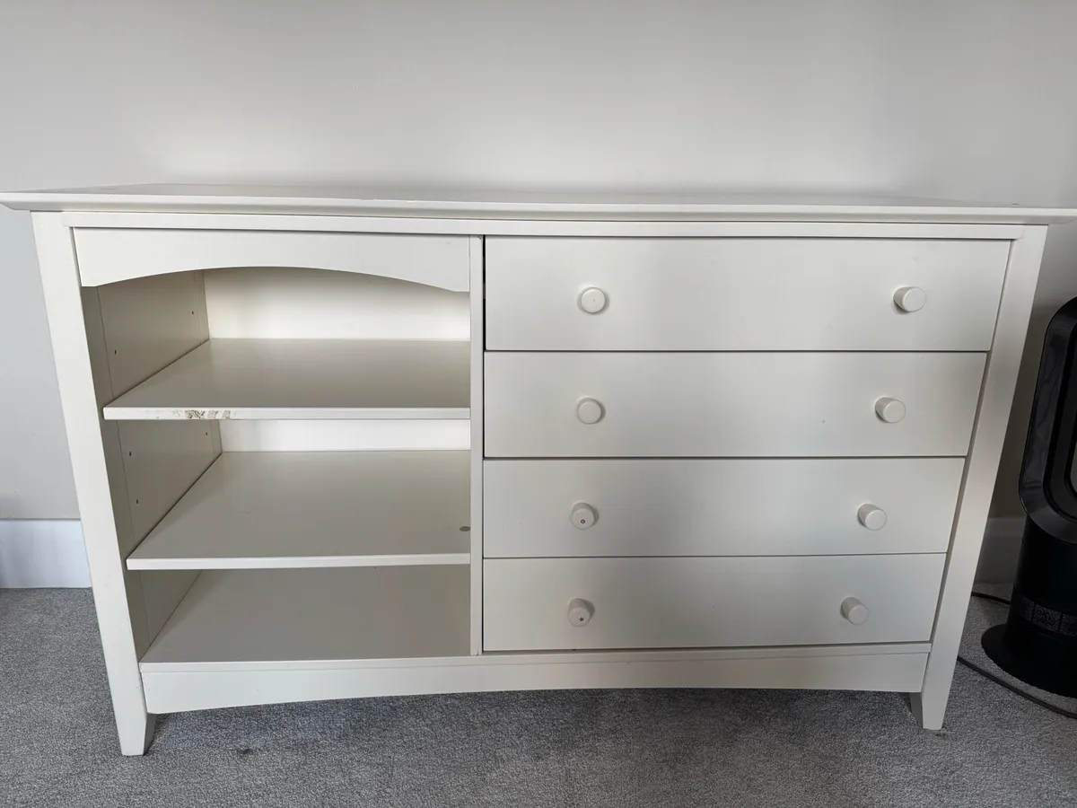 Chest of drawers - Image 1