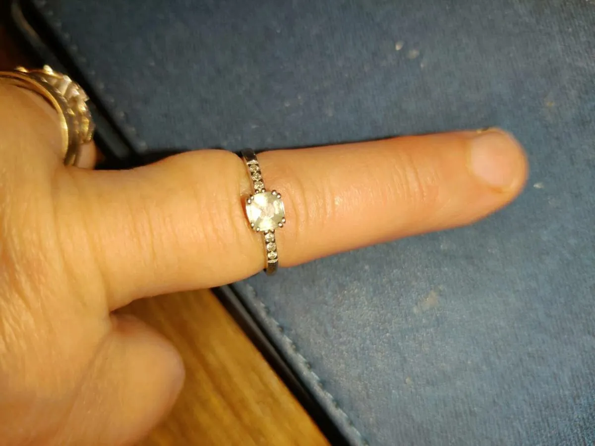 AQUA DIAMONDS, 9CT White Gold New Dress Ring ! - Image 4