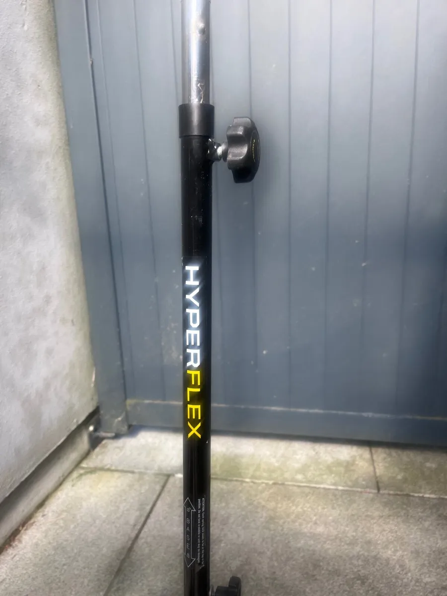 Hyperflex Punching bag on stand - Image 3