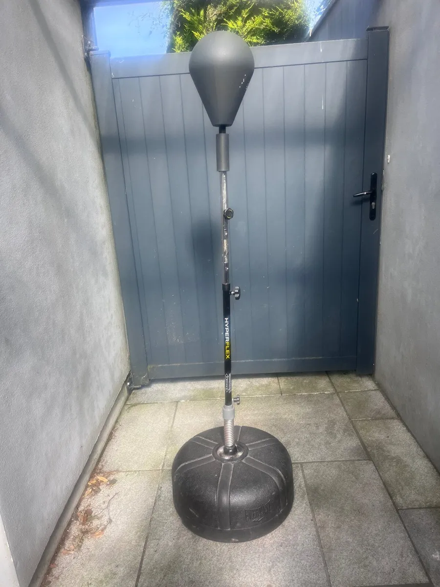 Hyperflex Punching bag on stand - Image 4
