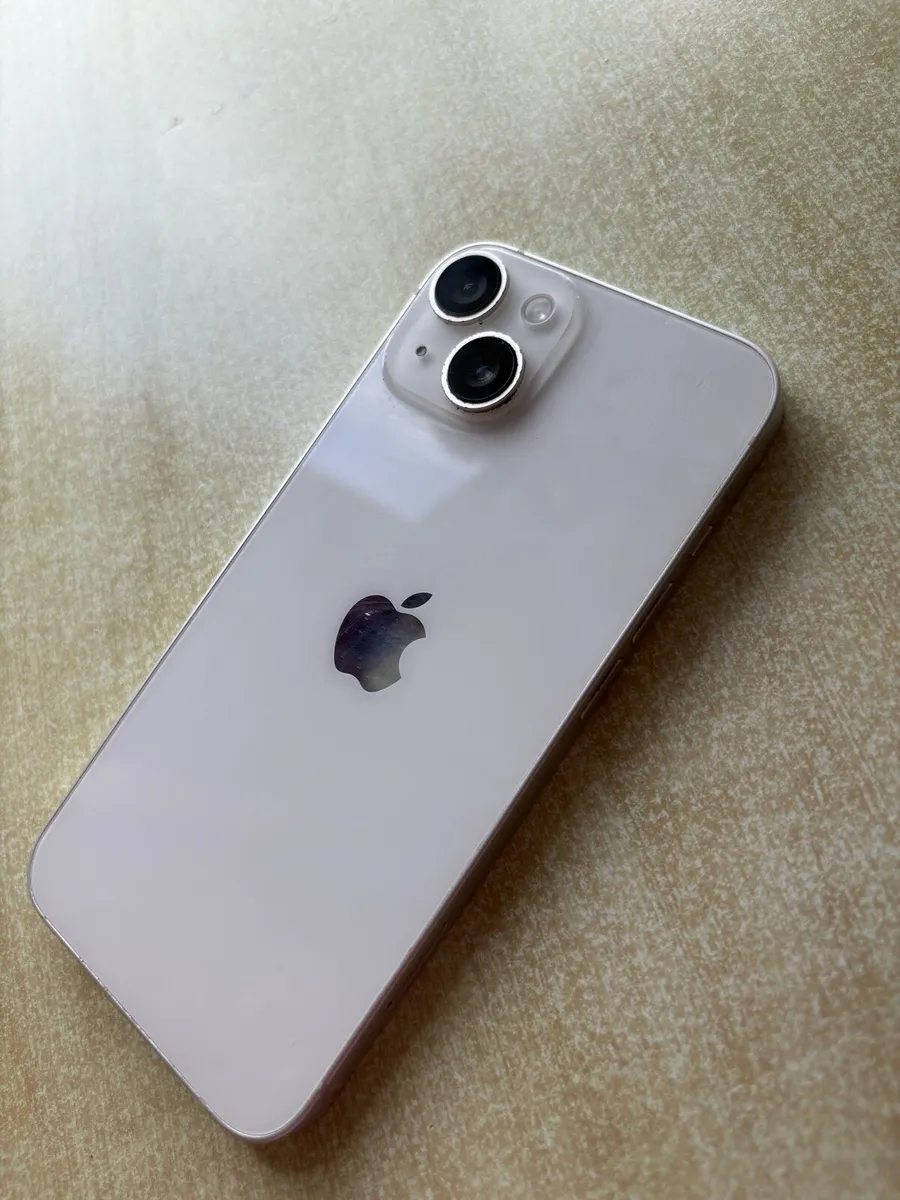 iPhone 14 - Image 2