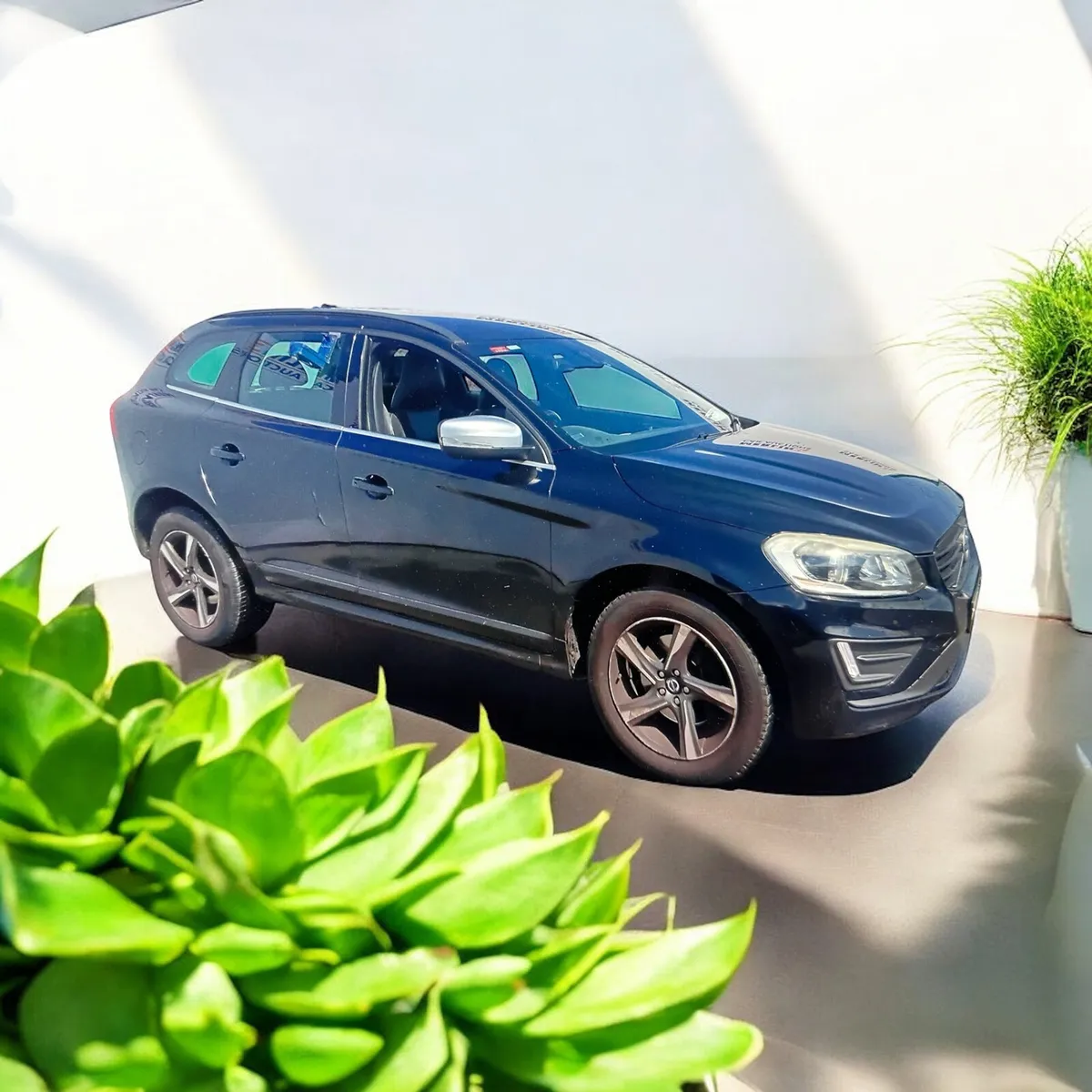 Volvo XC60 D4 (181hp) FWD R-Design - Image 1