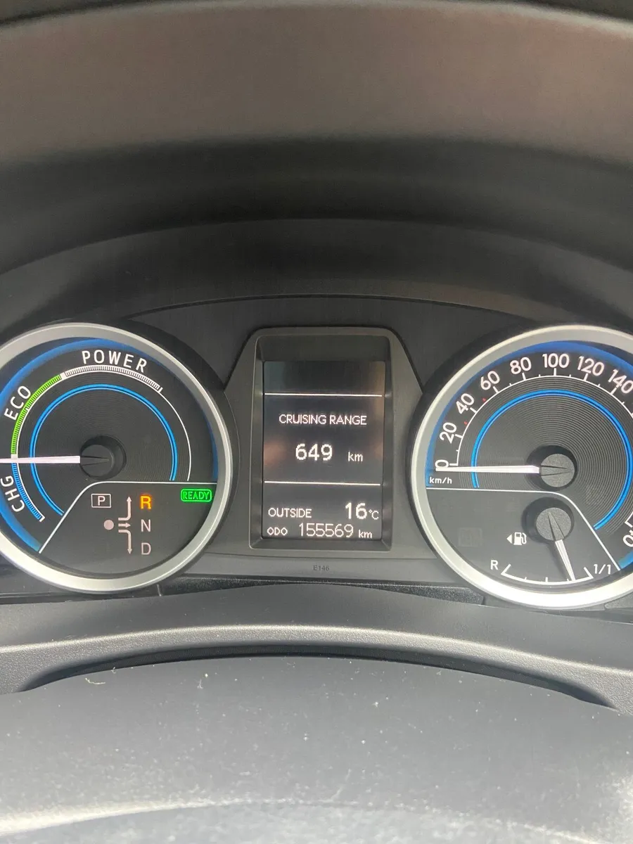 Toyota Auris 2013 1.8 Hybrid Automatic Luxury - Image 3
