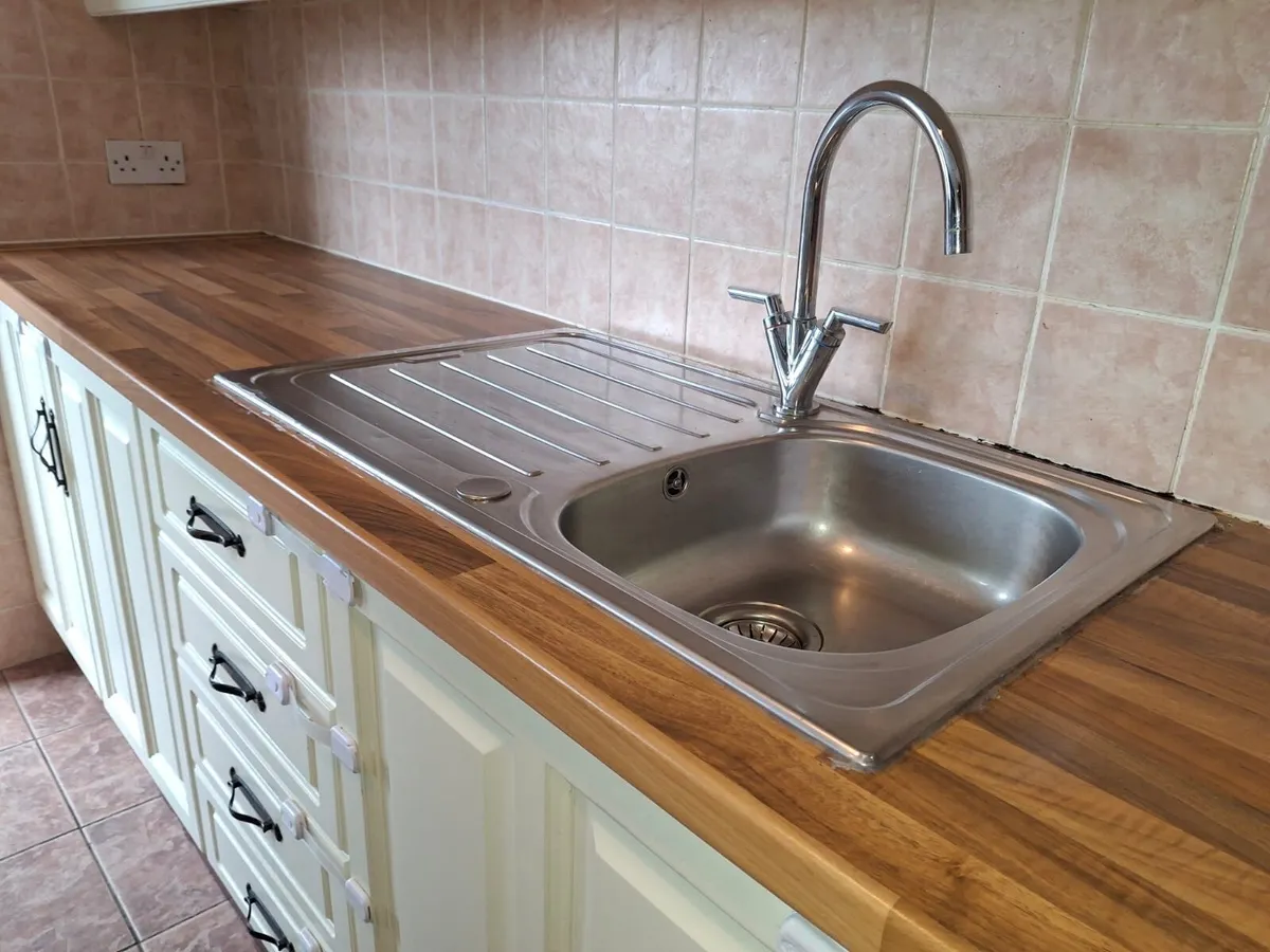 Kitchen - Image 4