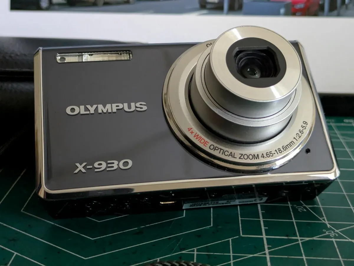 Olympus X-930 12 MP CCD 🌈 digital compact camera - Image 4